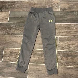 Under armor gray size youth 7 joggers